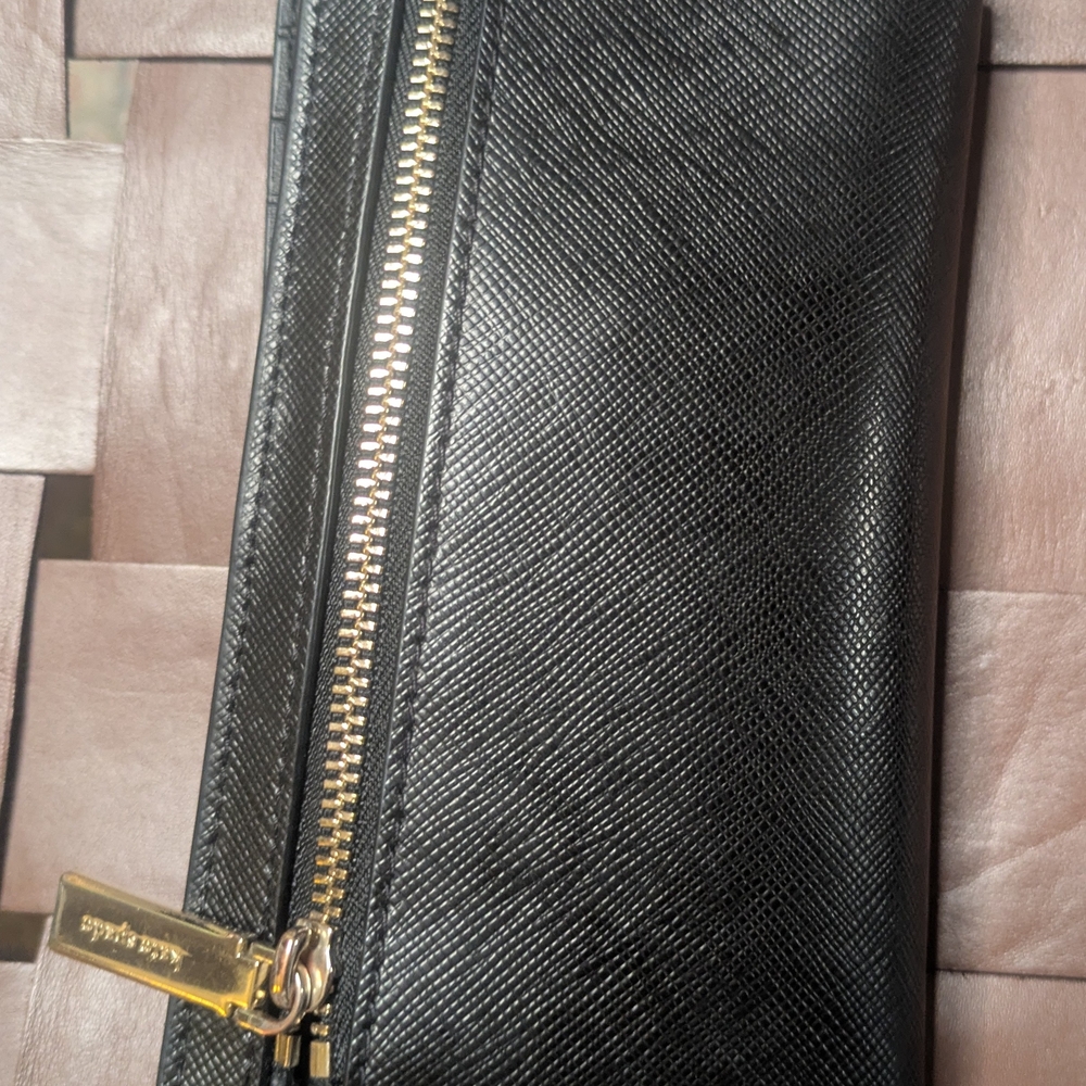 LIKE NEW! Kate Spade Large Staci Saffiano Leather Wallet - Picture 6 of 10